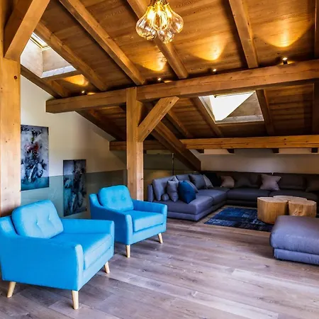 In Out Le Moulin Charming Duplex Just 50 M From Princesse Gondola Megeve *