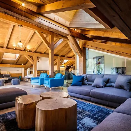 Apartment In Out Le Moulin Charming Duplex Just 50 M From Princesse Gondola Megeve